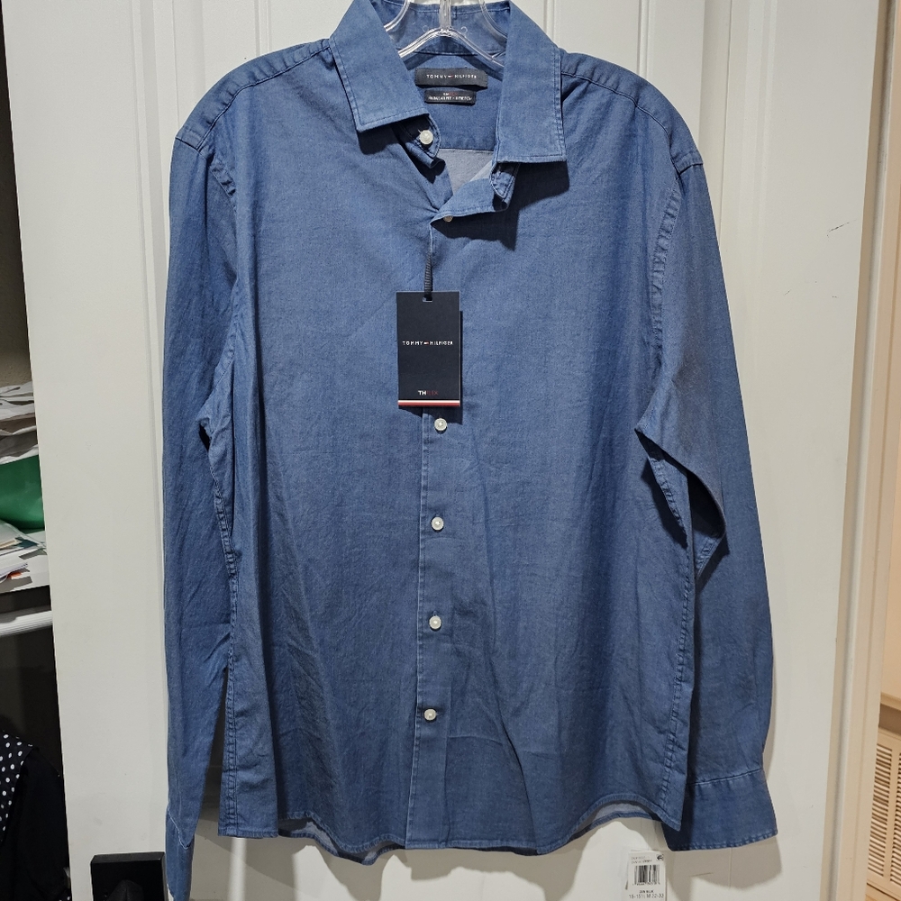 Tommy Hilfiger Men's Flex Reg Fit Washed Untucked Dress Shirt - Picture 3 of 9